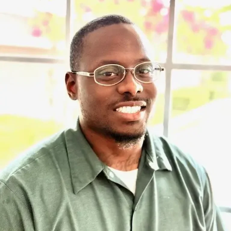 demarcus-armour-environmental-service-director-highlands-guest-care-dallas-nuring-home